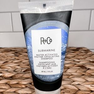 R+CO
SUBMARINE - WATER ACTIVATED ENZYME EXFOLIATING SHAMPOO
NEW & SEALED